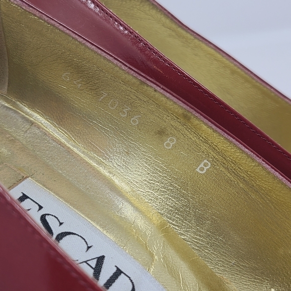Escada | Women's Vintage Red Alligator Embossed Italian Heels (Size 8B) - Picture 2 of 15
